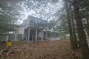25 Pine Cone Ln, Islandia, NY 11749 - Photo 8