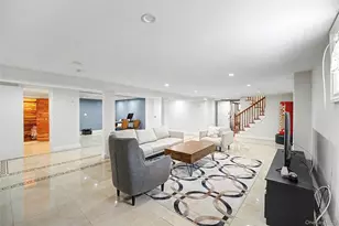 31 Edgemere Dr, Searingtown, NY 11507 - Photo 18