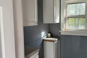 9 Bartlett St, Poughkeepsie, NY 12601 - Photo 4