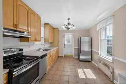 642 Edison Avenue, Bronx, NY 10465 - Photo 10