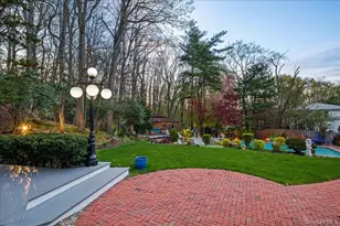 7 Stepping Stone Crescent, Dix Hills, NY 11746 - Photo 36