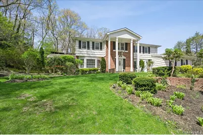 7 Stepping Stone Crescent, Dix Hills, NY 11746 - Photo 1