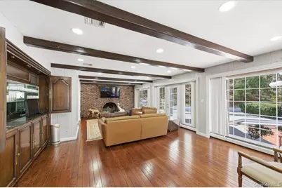 7 Stepping Stone Crescent, Dix Hills, NY 11746 - Photo 8