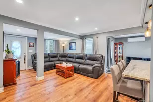 76 Huntington Dr, Mastic Beach, NY 11951 - Photo 4