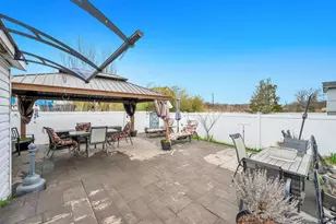 76 Huntington Dr, Mastic Beach, NY 11951 - Photo 20