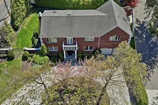 1 Kissam Ln, Glen Head, NY 11545 - Photo 36