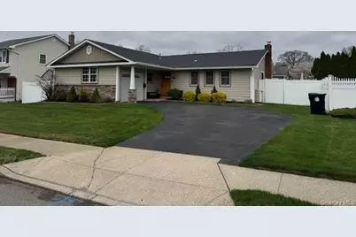 1917 Jackson Avenue, West Islip, NY 11795 - Photo 2