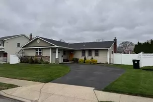 1917 Jackson Ave, West Islip, NY 11795 - Photo 2