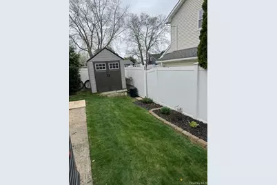 1917 Jackson Avenue, West Islip, NY 11795 - Photo 34