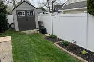 1917 Jackson Ave, West Islip, NY 11795 - Photo 34