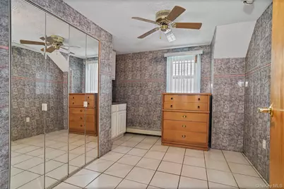 88-56 Aubrey Avenue, Glendale, NY 11385 - Photo 20