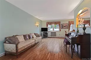 88-56 Aubrey Ave, Glendale, NY 11385 - Photo 8