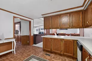 638 Fresh Pond Ave, Calverton, NY 11933 - Photo 10