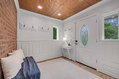 33 Poplar Place, Port Washington, NY 11050 - Photo 2