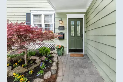 3 Duke Place, Glen Cove, NY 11542 - Photo 2
