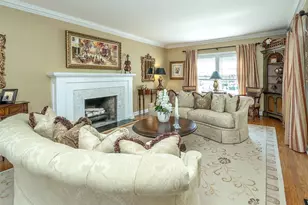 3 Duke Pl, Glen Cove, NY 11542 - Photo 22