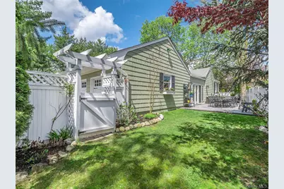 3 Duke Place, Glen Cove, NY 11542 - Photo 42