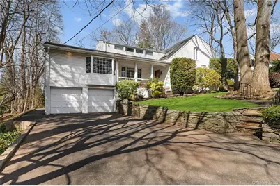 2 Hickory Hill, Roslyn, NY 11576 - Photo 1