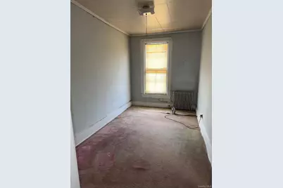 28 Saratoga Avenue, Yonkers, NY 10705 - Photo 8