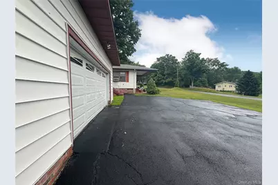 646 Oak Summit Road, Millbrook, NY 12545 - Photo 8