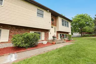 12 Carnation Dr, Nanuet, NY 10954 - Photo 2