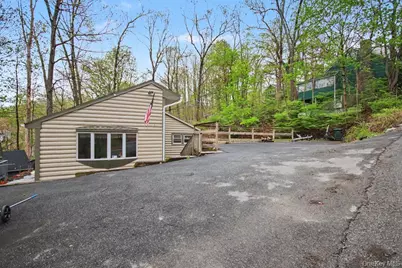 9 Wildwood Drive, Greenwood Lake, NY 10925 - Photo 2