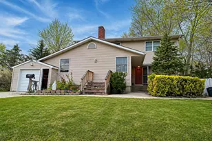 76 Jay Rd, Centereach, NY 11720 - Photo 2