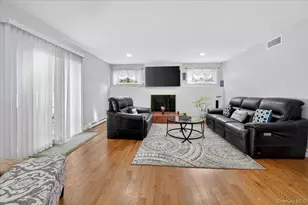2 Vanderbilt Pkwy, Dix Hills, NY 11746 - Photo 10