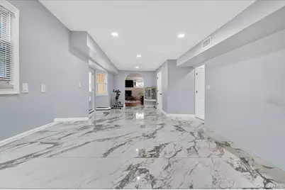 2 Vanderbilt Parkway, Dix Hills, NY 11746 - Photo 14