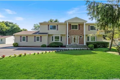 2 Vanderbilt Parkway, Dix Hills, NY 11746 - Photo 1