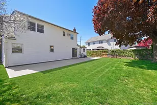440 Cole Pl, Bethpage, NY 11714 - Photo 4