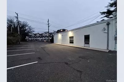 121 W Oak Street #STE 1, Amityville, NY 11701 - Photo 8