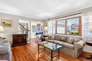 46 Mulberry Ave, Garden City, NY 11530 - Photo 6