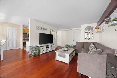 25 Lake Street #2E, White Plains, NY 10603 - Photo 4