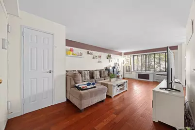 25 Lake Street #2E, White Plains, NY 10603 - Photo 1