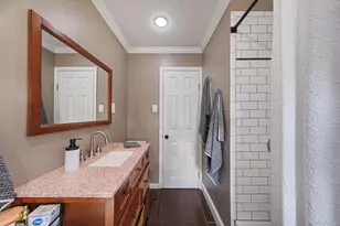 118 Foster Rd, Ronkonkoma, NY 11779 - Photo 16