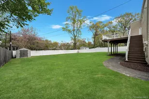 27 Pheasant Dr, Commack, NY 11725 - Photo 30
