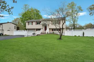 27 Pheasant Dr, Commack, NY 11725 - Photo 2