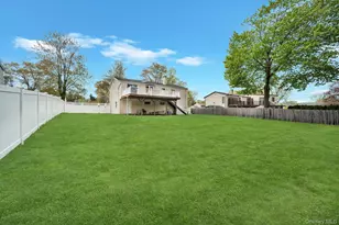 27 Pheasant Dr, Commack, NY 11725 - Photo 30