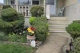 25-44 Bayswater Ave, Far Rockaway, NY 11691 - Photo 2