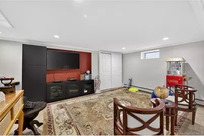 938 Van Buren Avenue, Franklin Square, NY 11010 - Photo 30