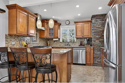 938 Van Buren Avenue, Franklin Square, NY 11010 - Photo 8