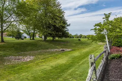 6 Julia Circle #6, Middle Island, NY 11953 - Photo 4