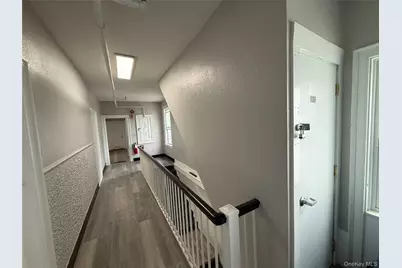 60 Carroll Street #D8, Poughkeepsie, NY 12601 - Photo 2