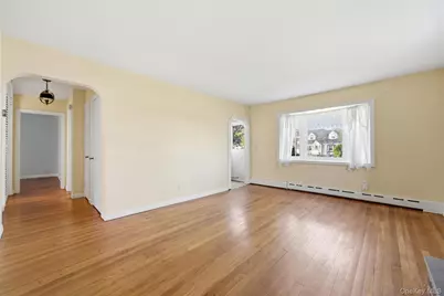 6 Central Avenue, Amityville, NY 11701 - Photo 8