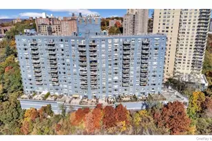 2400 Johnson Ave, Bronx, NY 10463 - Photo 2