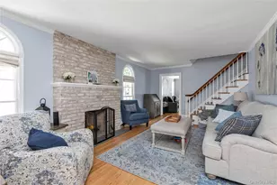 5 Lloyd Ave, Lynbrook, NY 11563 - Photo 4