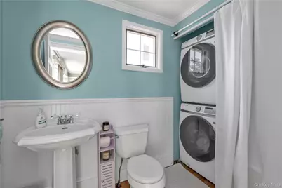 5 Lloyd Avenue, Lynbrook, NY 11563 - Photo 14