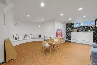 541 Second Avenue, Pelham, NY 10803 - Photo 30