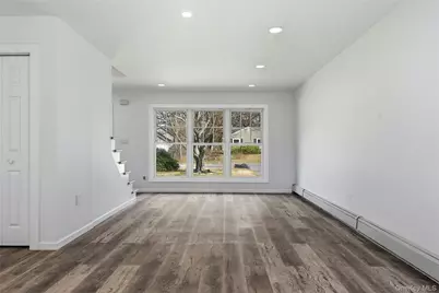 56 Pennaquid Road, Coram, NY 11727 - Photo 18